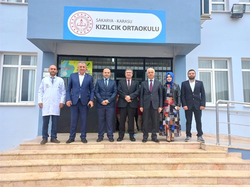 İlçe Kaymakamımız Sayın Dr. Ahmet Naci HELVACI, Kızılcık İlkokulunu ve Ortaokulunu ziyaret etti. 