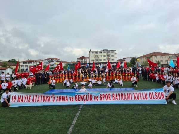 19 Mayıs ATATÜRK’ü Anma Gençlik ve Spor Bayramının 104. yılı törenle kutlandı.