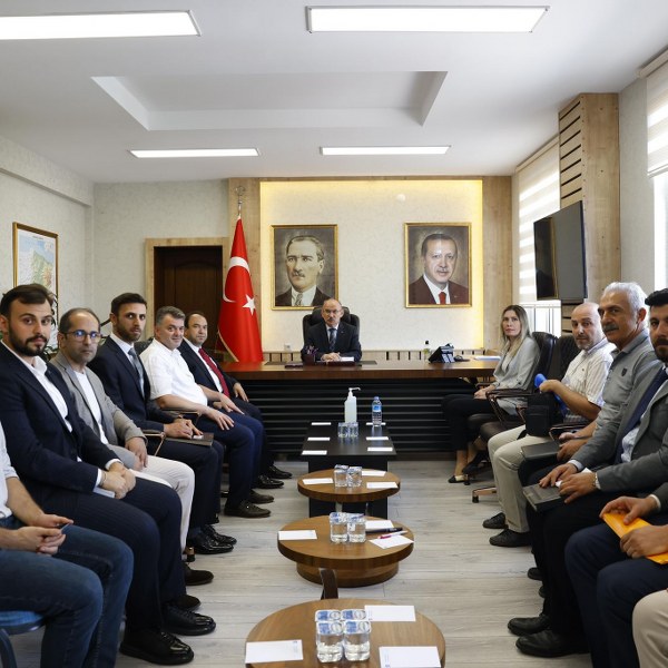 Sakarya Valimiz Sayın Yaşar Karadeniz başkanlığında Organize Sanayi Bölgesi Yönetim Kurulu Toplantısı gerçekleştirildi.